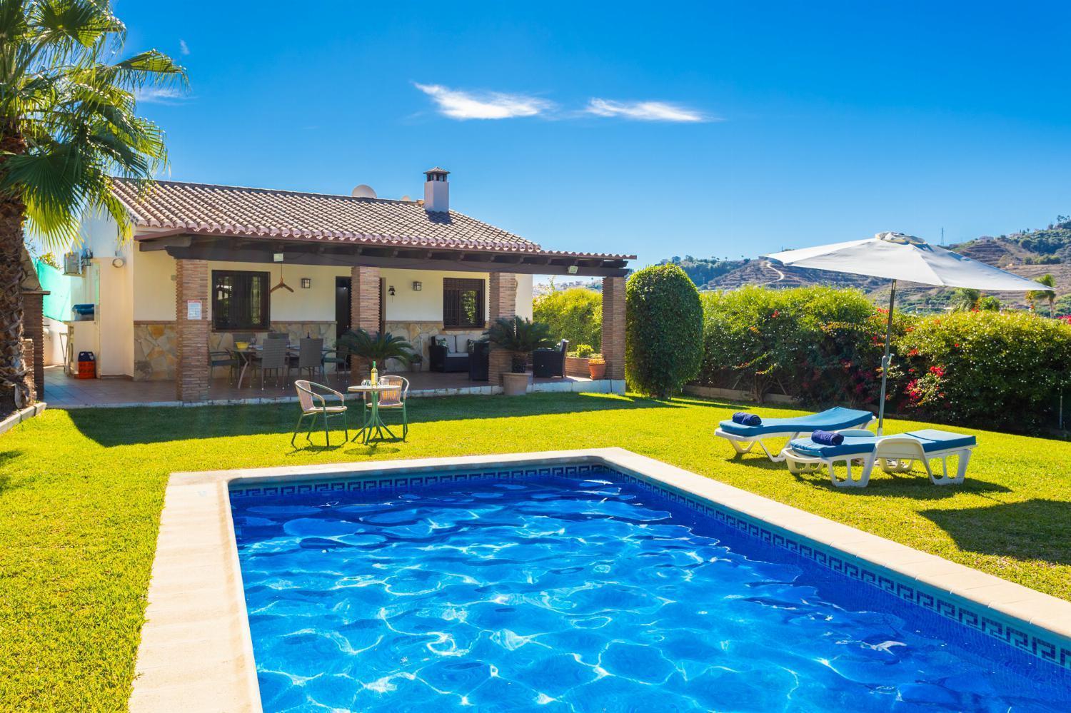 Villa Loli Imaroga One Nerja Exterior photo